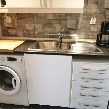 Atlanterhavsveien Rorbuer 度假居 Storsandoya