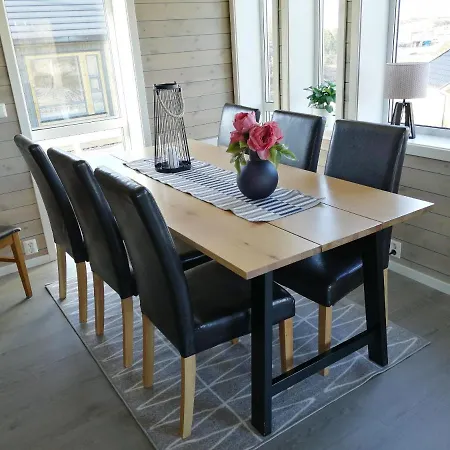 Atlanterhavsveien Rorbuer Tatil Evi Storsandoya