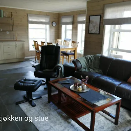 Casa de Férias Atlanterhavsveien Rorbuer Storsandoya