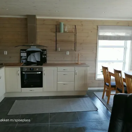 Holiday home Atlanterhavsveien Rorbuer Storsandoya