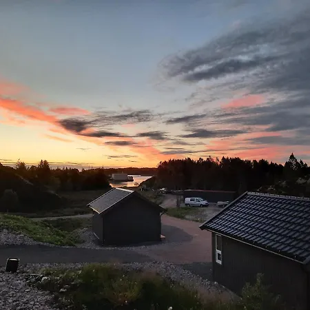 Atlanterhavsveien Rorbuer 度假居 Storsandoya