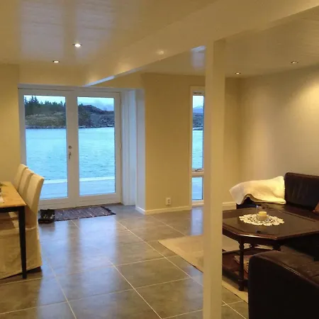 Atlanterhavsveien Rorbuer Tatil Evi *